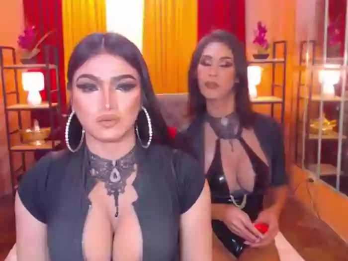 LaraSmithSabrinaSumaDuo