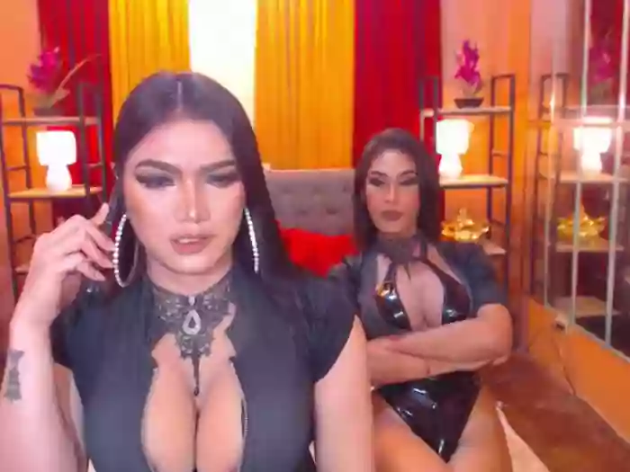 LaraSmithSabrinaSumaDuo