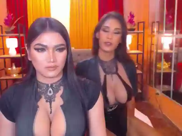 LaraSmithSabrinaSumaDuo