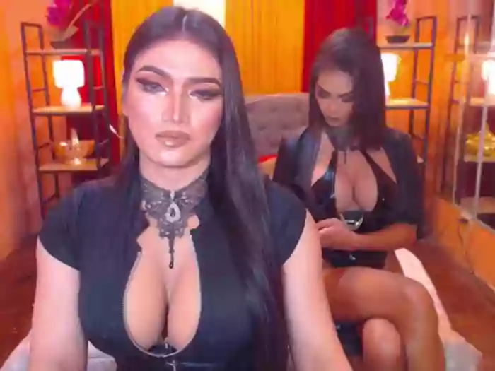 LaraSmithSabrinaSumaDuo