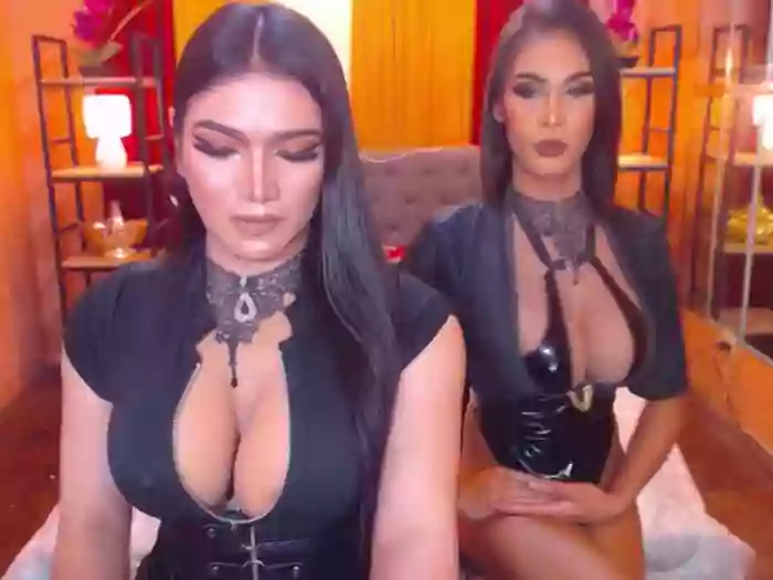 LaraSmithSabrinaSumaDuo