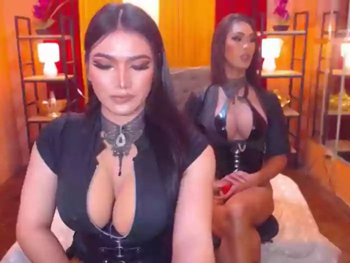 LaraSmithSabrinaSumaDuo