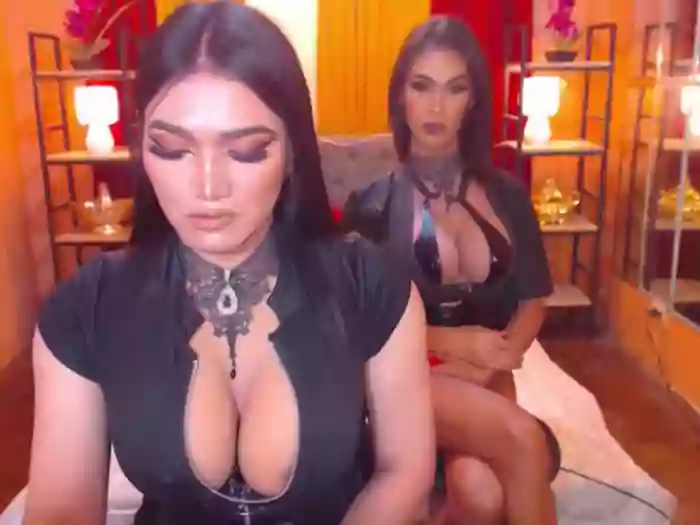 LaraSmithSabrinaSumaDuo