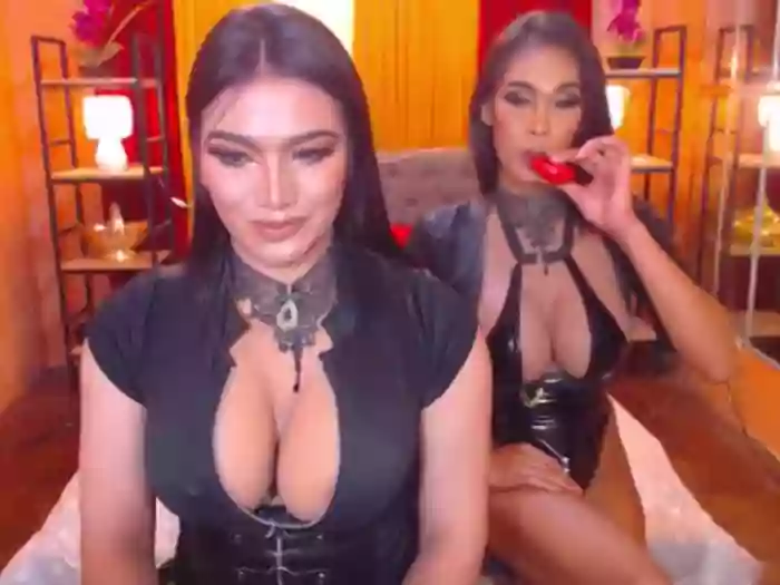 LaraSmithSabrinaSumaDuo